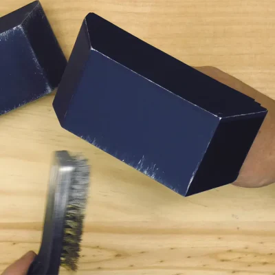 Efecto de metal desgastado en las partes pintadas