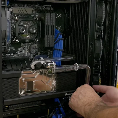 Instalacion de los tubos de RL en el bloque de la grafica