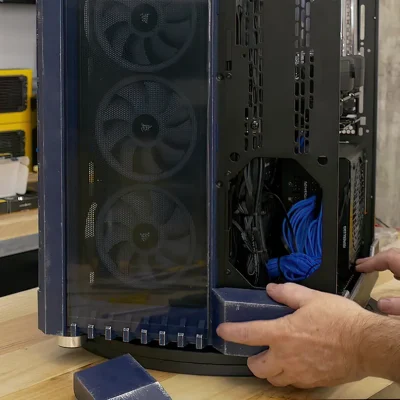 Montaje de las partes del frontal de la caja