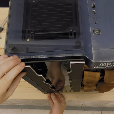 Montaje de los escudos frontales en la caja 680X