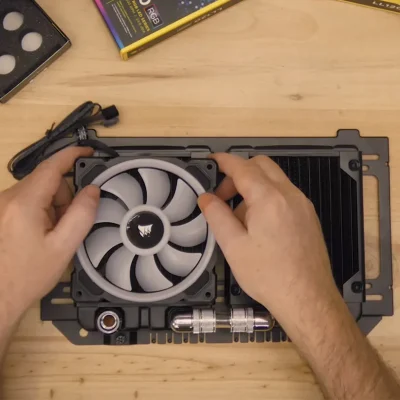 Montaje de los ventiladores en el radiador