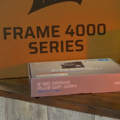 Corsair FRAME 4000D y Placa base