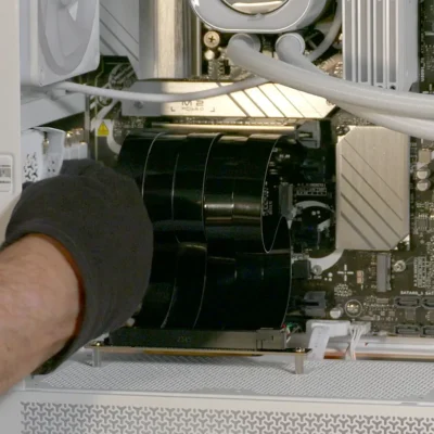 Por en conector del cable PCIe en la placa base