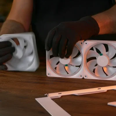 Interconecta los ventiladores laterales