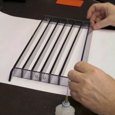 Construcción de la rejilla frontal del radiador del equipo modding Z1 de Corsair