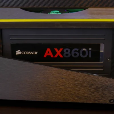 Detalle de la fuente de alimentación en el modding PC Corsair Z1